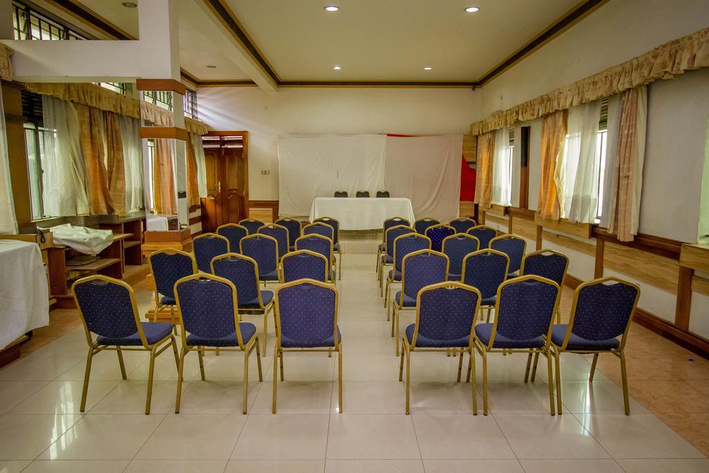 Grand Holiday International Hotel Mbarara Luaran gambar